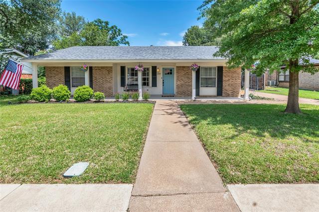 1937 Lexington Pl in Bedford, TX - Building Photo - Building Photo