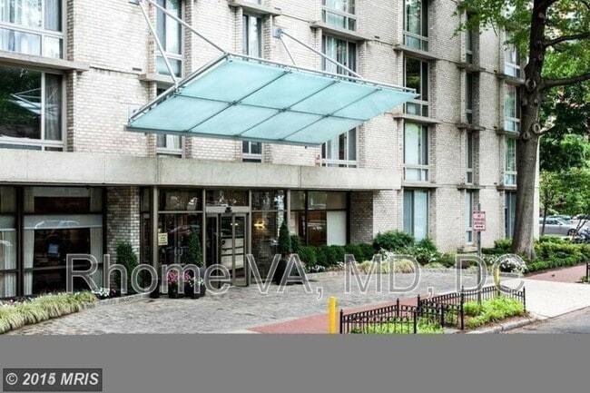 property at 950 25th St NW