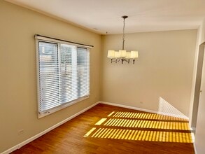 909 Suffolk Ct in Libertyville, IL - Building Photo - Building Photo