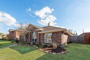 1018 Winslow Dr in Allen, TX - Building Photo