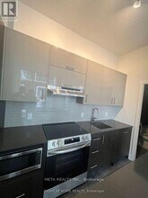 188-188 Fairview Mall Dr in Toronto, ON - Building Photo - Building Photo