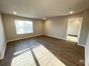 20615 Mercury Dr in Robertsdale, AL - Foto de edificio - Building Photo