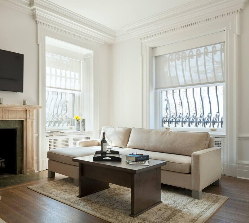 15 Dupont Cir NW in Washington, DC - Building Photo