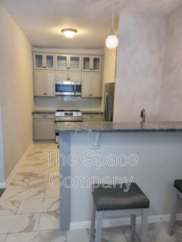 98 Sans Souci St in Charleston, SC - Building Photo - Building Photo