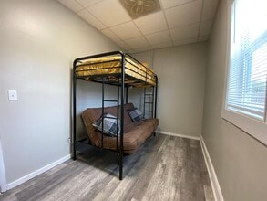 312 S 13th St, Unit 312 in Mattoon, IL - Foto de edificio - Building Photo