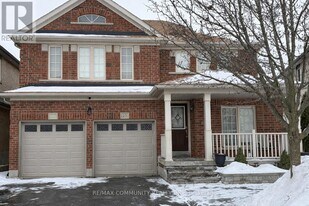 25 Freer Crescent in Ajax, ON - Building Photo