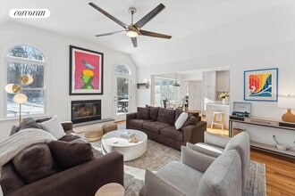 14 Hildreth Rd in Hampton Bays, NY - Building Photo - Building Photo