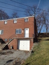 3042 Canbet Dr in Pittsburgh, PA - Building Photo - Building Photo