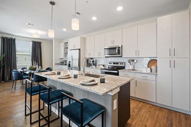 IMT Lake Mary in Lake Mary, FL - Building Photo - Building Photo