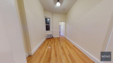 852 Amsterdam Ave in New York, NY - Building Photo - Building Photo