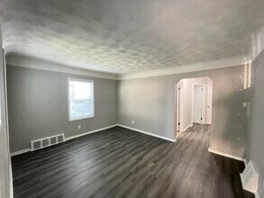 18943 Greydale Ave in Detroit, MI - Building Photo - Building Photo