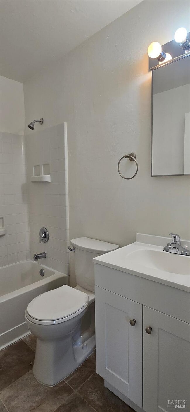 1567 Alamo Dr in Vacaville, CA - Building Photo - Building Photo
