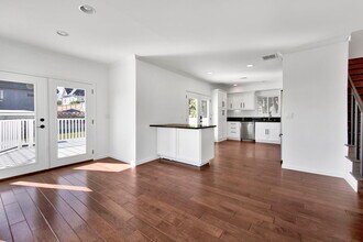 2124 Reservoir St in Los Angeles, CA - Building Photo - Building Photo