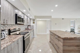 1301 NE 7th St in Hallandale Beach, FL - Building Photo - Building Photo