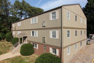 1124 Oakcrest St, Unit 5