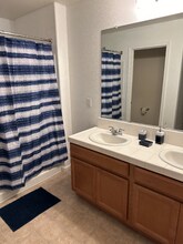 1335 Meadow Ranch St in Olivehurst, CA - Building Photo - Building Photo