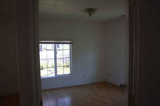 2724 Rohnerville Rd in Fortuna, CA - Building Photo - Building Photo
