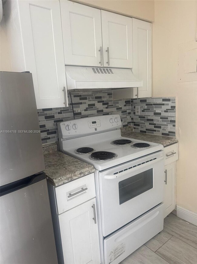 7640 Kimberly Blvd in North Lauderdale, FL - Building Photo - Building Photo