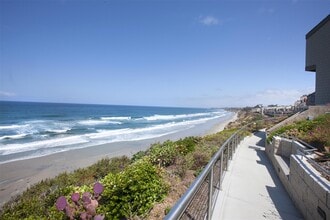 675 S Sierra Ave, Unit 29 in Solana Beach, CA - Building Photo - Building Photo