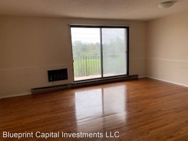 9078 W Heathwood Dr-Unit -Unit 3C in Niles, IL - Building Photo - Building Photo