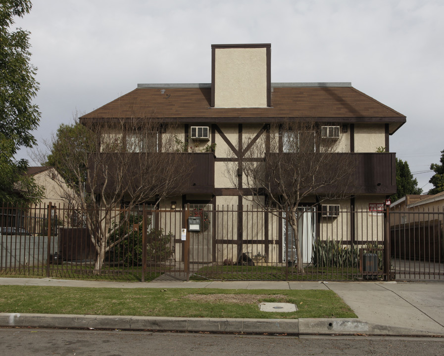 14339 Tiara St in Van Nuys, CA - Building Photo