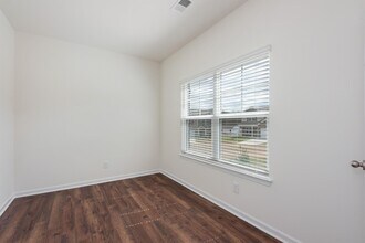 112 Kaley Ln in Lenoir City, TN - Building Photo - Building Photo