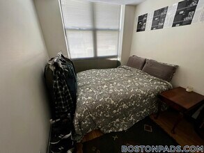 81 Essex St, Unit 47 in Boston, MA - Foto de edificio - Building Photo