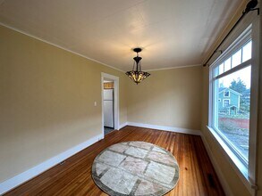 624 Harrison Ave in Astoria, OR - Building Photo - Building Photo