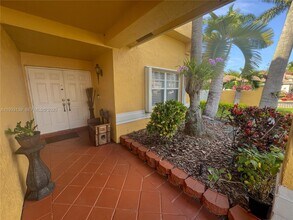 10110 SW 166th Ct in Miami, FL - Building Photo - Building Photo