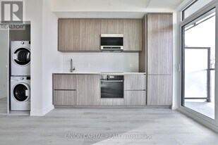 110 Broadway Ave in Toronto, ON - Building Photo