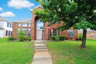 4004 Lakeside Dr in The Colony, TX - Building Photo