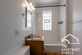 3445 W Schubert Ave, Unit 1 in Chicago, IL - Building Photo - Building Photo