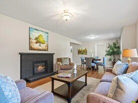 609 82nd Ave N in Minneapolis, MN - Building Photo