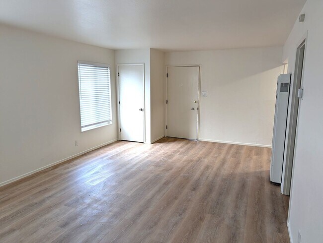 4515-4515 Penniman Ave in Oakland, CA - Building Photo - Building Photo