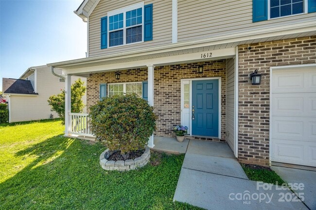 1612 Beleek Ridge Lane in Clover, SC - Building Photo - Building Photo