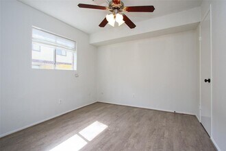 9217 Vogue Ln in Houston, TX - Building Photo - Building Photo