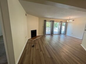 1020 Autumn Woods Ln in Virginia Beach, VA - Building Photo - Building Photo