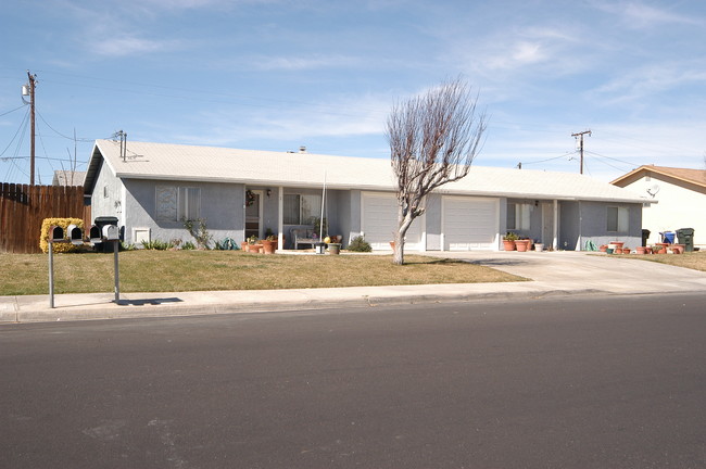 16144 Tawney Ridge Ln in Victorville, CA - Building Photo - Building Photo