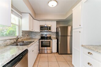 406 SE 8th St in Cape Coral, FL - Building Photo - Building Photo