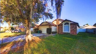 4854 Kingston Cir in Kissimmee, FL - Building Photo