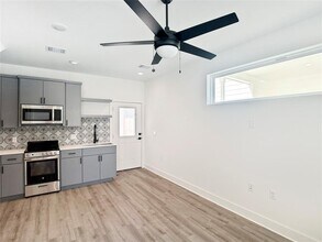 6107 Begonia Cir in Austin, TX - Building Photo - Building Photo