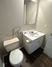 214-B Oak Dr in Belton, MO - Building Photo - Building Photo