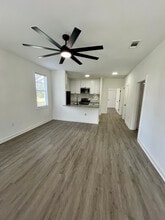 1934 Elvin Dr in Baton Rouge, LA - Foto de edificio - Building Photo