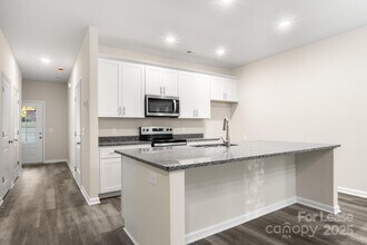 990 Shearer Rd in Mooresville, NC - Building Photo - Building Photo