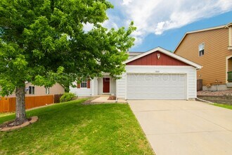 5524 S Rome Way in Aurora, CO - Building Photo - Building Photo