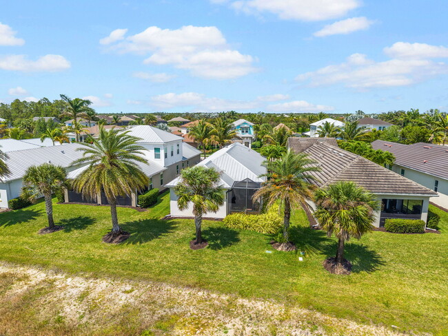 14162 Nautica Ct in Naples, FL - Building Photo - Building Photo