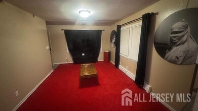 154 E 12th St in Linden, NJ - Building Photo - Building Photo