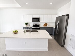 8753 Buckingham Rd in Ft. Myers, FL - Building Photo - Building Photo
