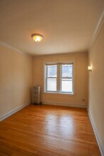 4250 N Francisco Ave, Unit #1W in Chicago, IL - Building Photo - Building Photo