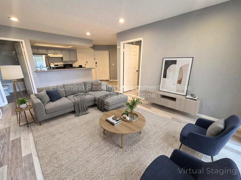 327 Chestnut Ave in Long Beach, CA - Building Photo